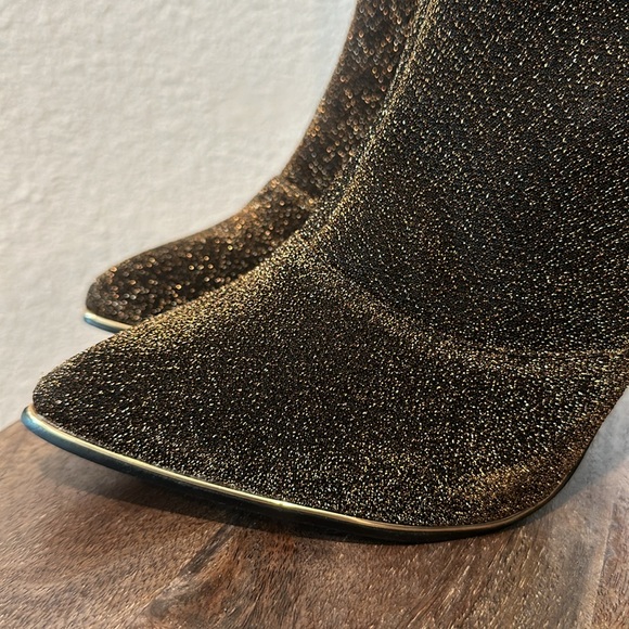 NICOLE MILLER NYC Logan Gold Glitter Pointed Toe Heeled Boot Sz 8.5 - Picture 6 of 11